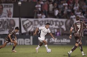 Independiente de Luciano Cabral y Felipe Loyola pierde el liderato argentino tras postrero empate de Platense