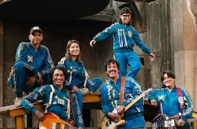 Plumas lanza nuevo videoclip con imágenes de gatos enviadas por los fans