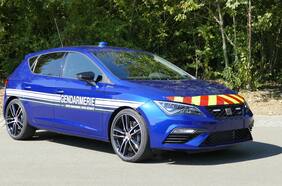 ¿Gana o pierde? La policía francesa liquida al Mégane RS para pasarse al Seat León Cupra