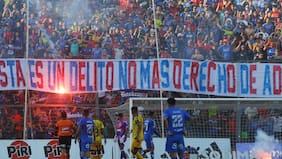 Por lanzamiento de fuegos artificiales y lienzos ante Coquimbo: la ANFP castiga a hinchas de la U para duelo ante Audax