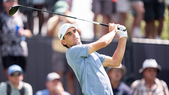 Joaquín Niemann supera el corte en el PGA Championship, pero se aleja de los líderes tras una difícil jornada
