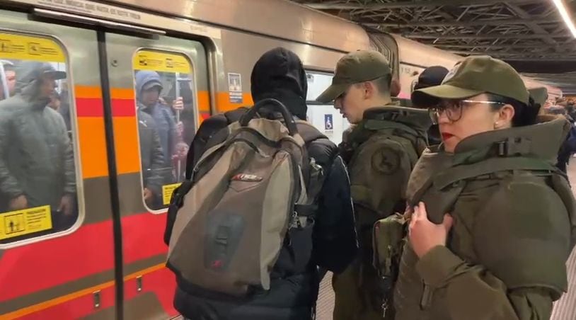 Carabineros realiza nuevo operativo de copamiento en estaciones del Metro: hay 160 funcionarios desplegados