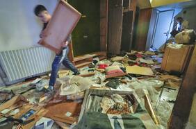 Ciudadanos irrumpen y saquean el palacio presidencial sirio