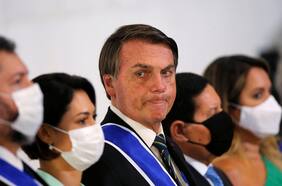 Bolsonaro descarta compra de vacuna china y tensiona relación con Beijing