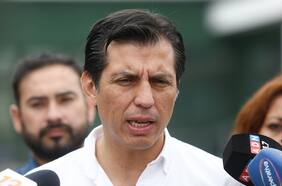 Alcalde Luis Astudillo apoya un despliegue militar “responsable”, pero afirma que no ha visto “mucha voluntad” del Ejército para capacitarse