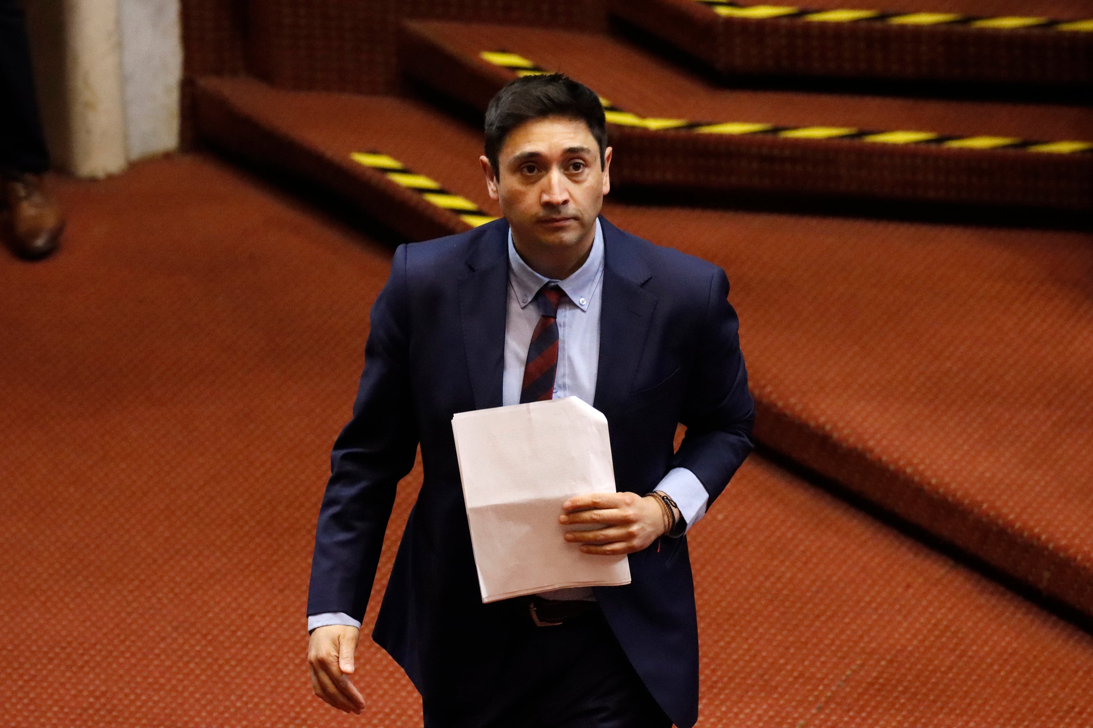 Calisto arremete contra Fiscalía y pide diligencias para frenar cierre de causa en que arriesga 12 años de cárcel