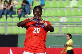 ANFP clama por su nacionalización: la estrella colombiana que lucha por ser la primera extranjera en defender a Las Rojas en un partido oficial