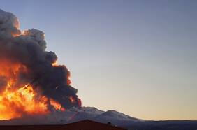 Monte Etna vuelve a despertar: Revisa las imágenes de la nueva erupción del volcán más activo de Europa
