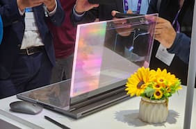 Lenovo nos muestra su computador transparente y es una locura