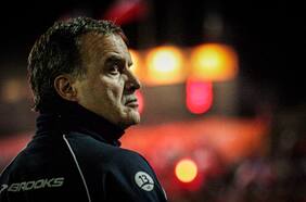 Cómo es tener de jefe a Bielsa: los chilenos que trabajaron con el Loco destrozan las quejas de Luis Suárez en Uruguay