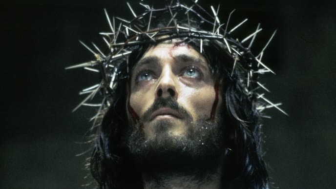 Las mil historias de Robert Powell y Jesús de Nazaret: cuando su imagen adornó un altar en Venezuela