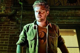 Finn Jones cree que la mala organización del rodaje por parte de Netflix y Marvel Television influyó negativamente en  la primera temporada de Iron Fist