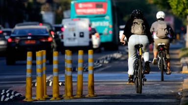 Así se mueven los santiaguinos en bicicleta: cuánto duran sus viajes y cuáles son sus horarios favoritos