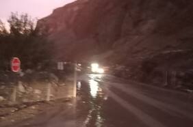 Deslizamientos de tierra provocan cortes de rutas en San José de Maipo: hay alerta por tormentas eléctricas