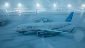 Tormenta de nieve en el noreste de Estados Unidos deja miles de vuelos cancelados
