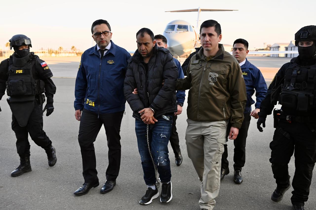 "No debe quedar impune": general Araya valora extradición de presunto líder del Tren de Aragua por homicidio de carabinero