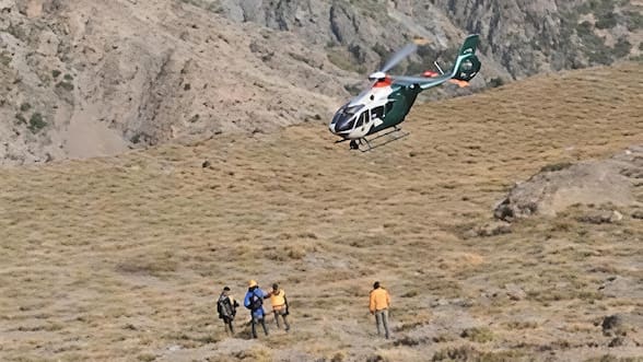 Rescatan a dos personas extraviadas en sector de difícil acceso del parque Quebrada de Macul en Peñalolén
