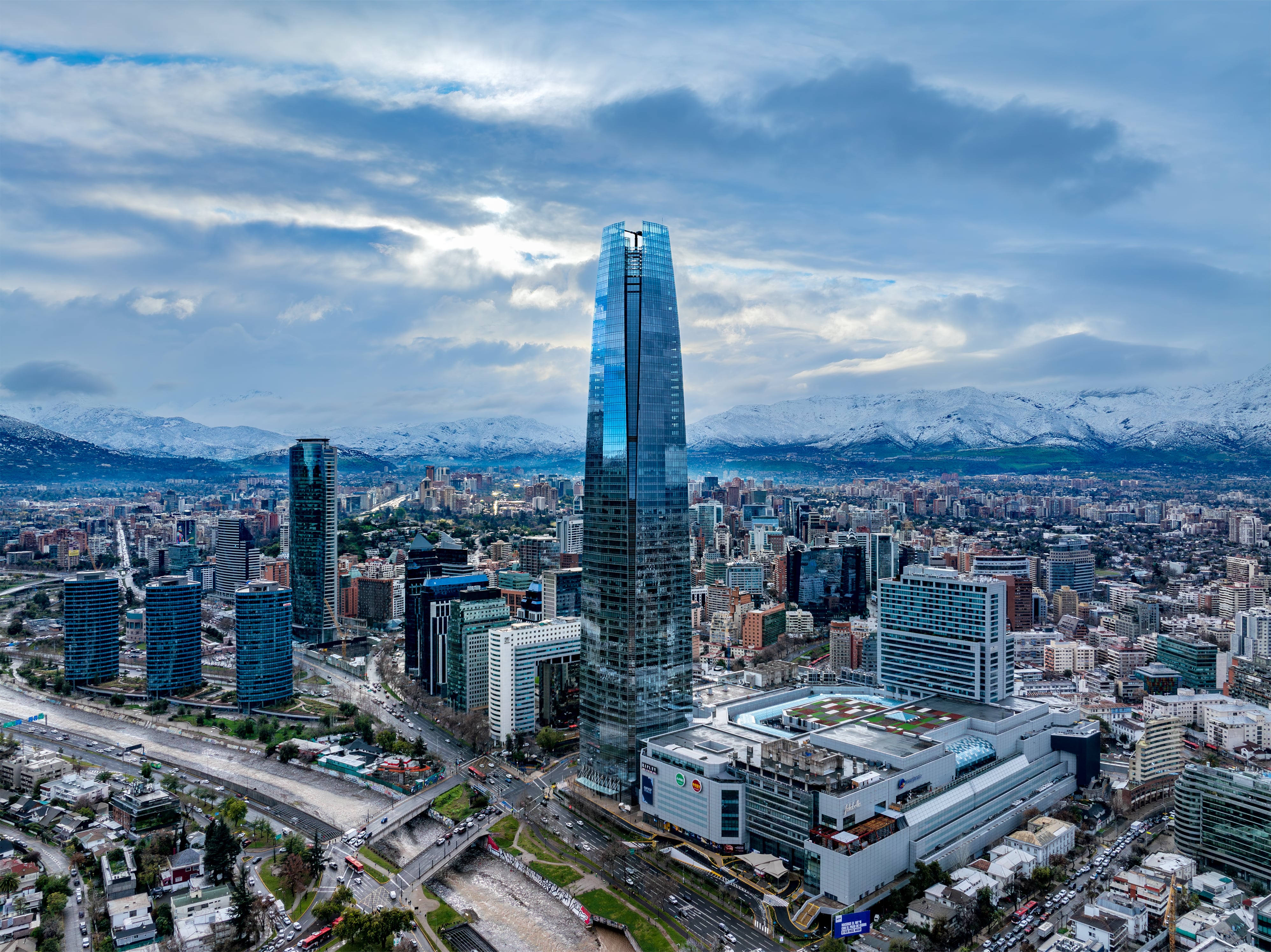 Santiago es la tercera ciudad latinoamericana con mayor superficie de oficinas detrás de Sao Paulo y de la capital de México