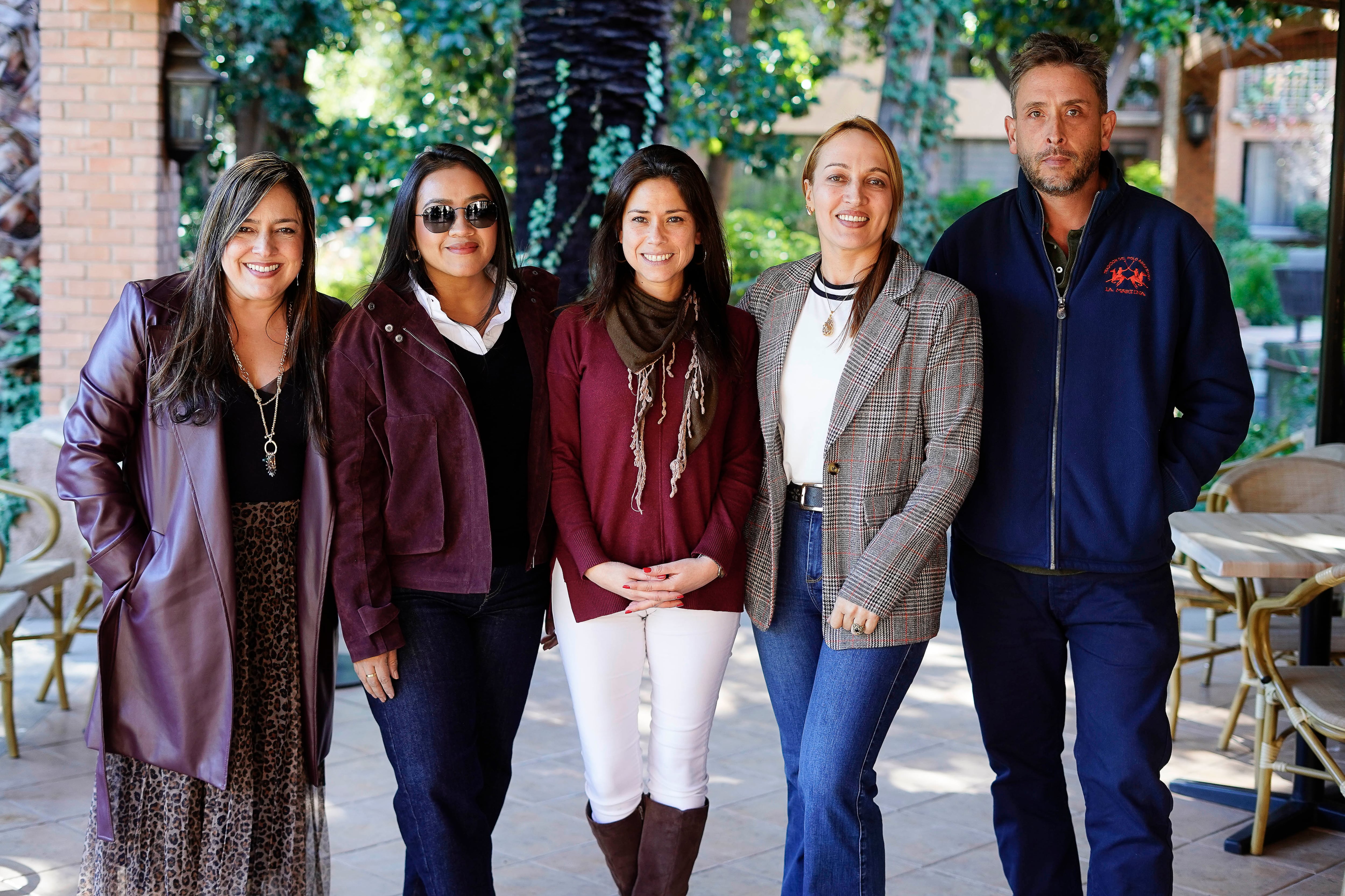 María Isabel Zuluaga, Investigadora en envejecimiento; Ximena Cañas, coordinadora de Proyectos de El Comité de Rehabilitación; Pamela Gutiérrez, directora residencia San Damián; María Cristina Maya, directora de la Corporación Calor de Hogar y Lucas Gómez, presidente de Promotora Inmobiliaria Galería.