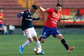 Víctor Méndez es presentado como refuerzo en Colo Colo: qué dijo el volante sobre su fanatismo por la U