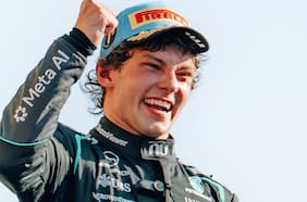 La carrera de su vida: Kimi Antonelli se impone en Monza tras remontar desde el puesto 19 y da un golpe en la F1