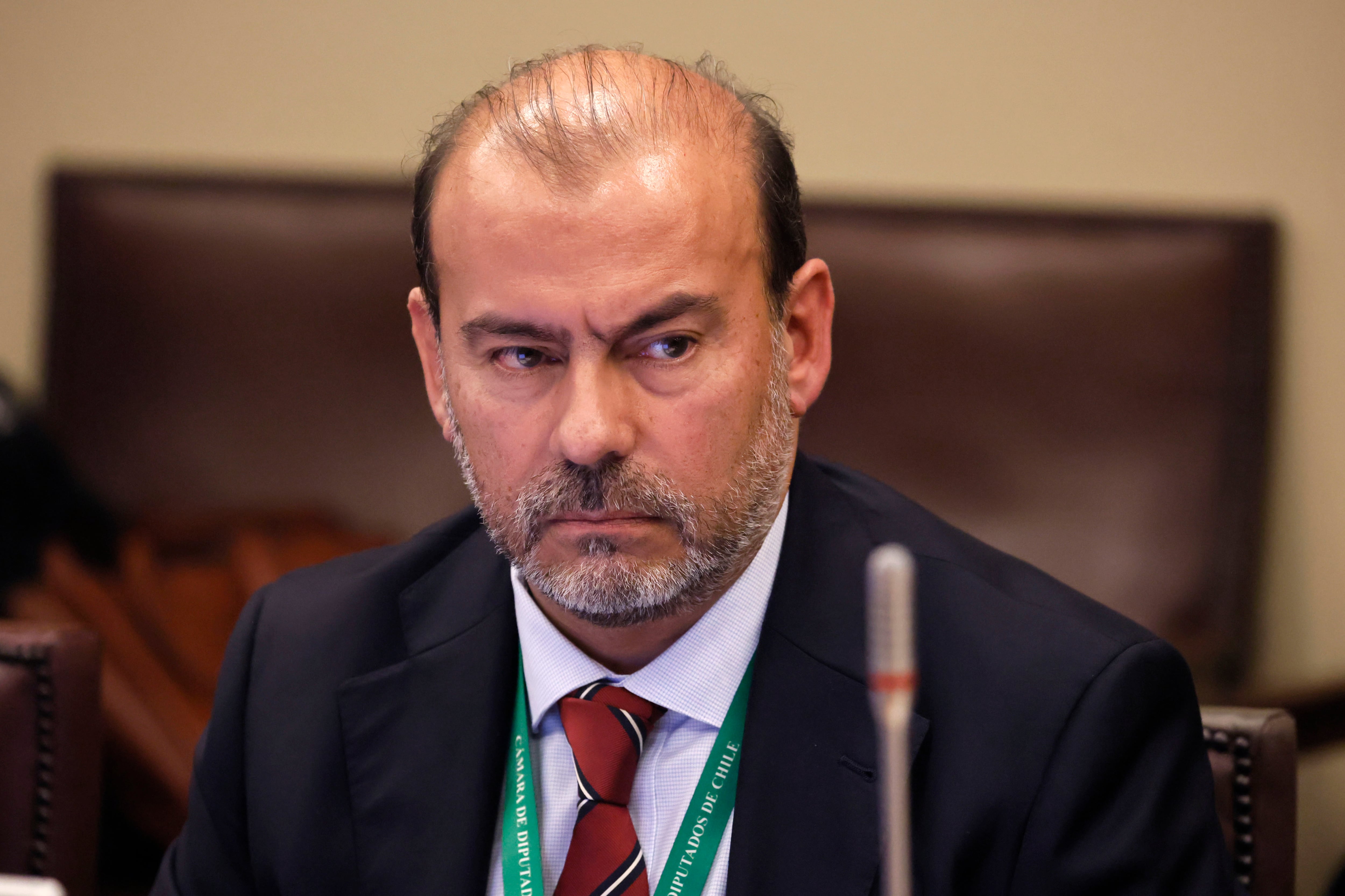 El lento e intrincado inicio de Jorge Trujillo al mando del SII