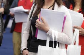 ¿Buscas trabajo? Conoce las Ferias Laborales que realizará el Sence en diciembre