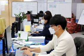 Las razones detrás del fallido plan de Corea del Sur para aumentar la jornada laboral a un máximo de 69 horas semanales