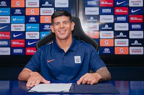 “Jerarquía y experiencia”: Alianza Lima anuncia a Esteban Pavez luego de su repentina salida de Colo Colo