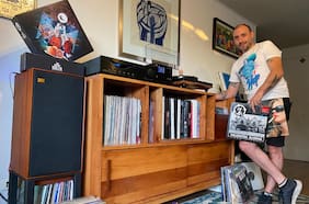 Confesiones de un coleccionista (y vendedor) de vinilos: “Siempre trato de tener música distinta, pero Dark Side of the Moon no puede faltar en mi catálogo”
