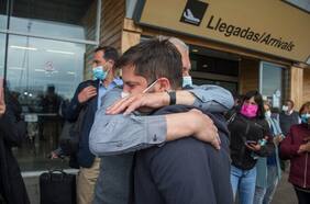 Gabriel Boric hace traspaso simbólico de sede distrital en Punta Arenas: “En la primera campaña dijimos ‘desde Magallanes vamos a cambiar Chile’, y así lo estamos haciendo”