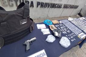 Tras operativo antidrogas en población Héroes del Mar de Valparaíso: tribunal decreta prisión preventiva para ocho imputados