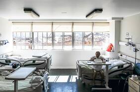 Un hospital herido que vuelve a la batalla: la reapertura del San Borja con pacientes Covid-19