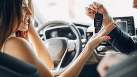 Especial Mes de la Mujer: Ellas son más “busquillas” e influencers