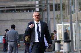 “Hay que aumentar las penas de los delitos de cuello y corbata”: quién es el fiscal que investiga a Hermosilla, Villalobos y Sauer a casi un mes del escándalo