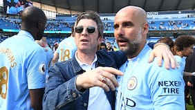 El día en que el líder de Oasis celebró un título del Manchester City abriendo un bar en Santiago en plena mañana