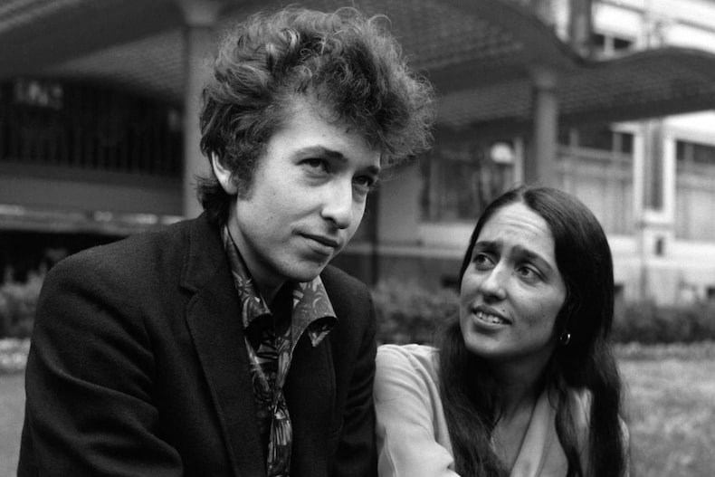 La historia del romance tormentoso de Joan Baez y Bob Dylan - La Tercera