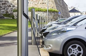Quién lo diría: Por primera vez, en Europa se vendieron más autos electrificados que diésel