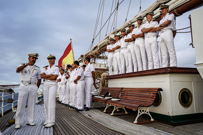 Princesa Leonor llega a Chile: Buque Escuela “Juan Sebastián de Elcano” arribó en Punta Arenas - La Tercera