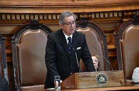 Arturo Prado, el ministro del Tricel que dirimió e inclinó la balanza para dejar fuera de la papeleta a Jadue y Rincón