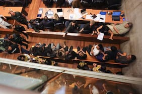 Tribunal decreta prisión preventiva para 17 sujetos vinculados a mafia china en Meiggs