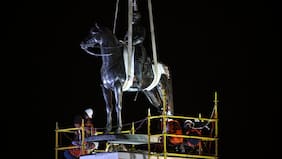 Así fue el proceso de instalación de la estatua del general Baquedano