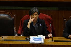 Ministra Aguilera defiende presupuesto del Minsal en el Congreso