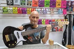Mauro Bass: fallece reconocido luthier y exbajista de Upa!