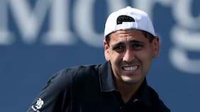 Sigue siendo su verdugo: Alejandro Tabilo protagoniza una jornada errática y sucumbe ante Alexander Zverev en el US Open