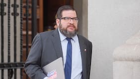 Diputados FA piden a Contraloría indagar responsabilidad de Cristián Valenzuela en publicación sobre “Estado en quiebra”