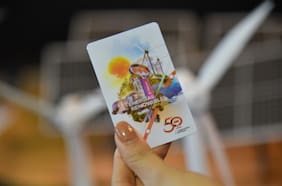 50 años con energías renovables: Metro es certificado de carbono neutralidad y lanza bip! conmemorativa