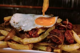 Día de la chorrillana: estas son las promociones desde $5 mil para disfrutar hoy