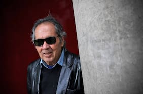 Hernán Rivera Letelier: “Todo lo que hago yo es por intuición, y no me falla. Acierto siempre”
