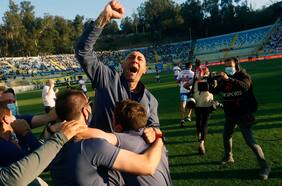 Cristian Paulucci, el interino aventurero que está a horas de renovar en el tetracampeón